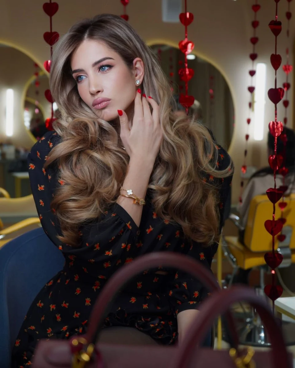 Аниса эскорт в городе Питер