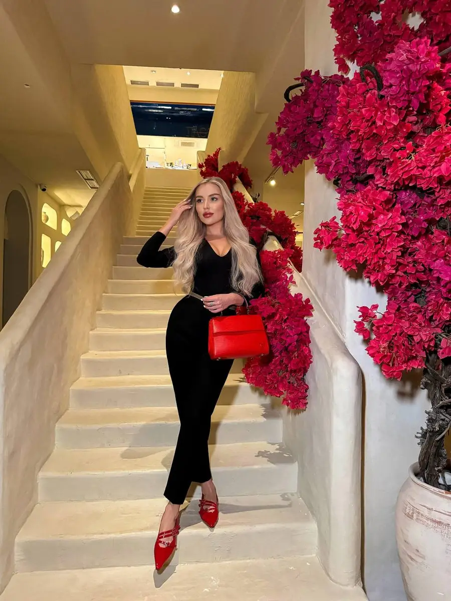 Демидель эскорт в городе Питер