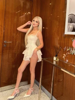 Лина эскорт в городе Питер