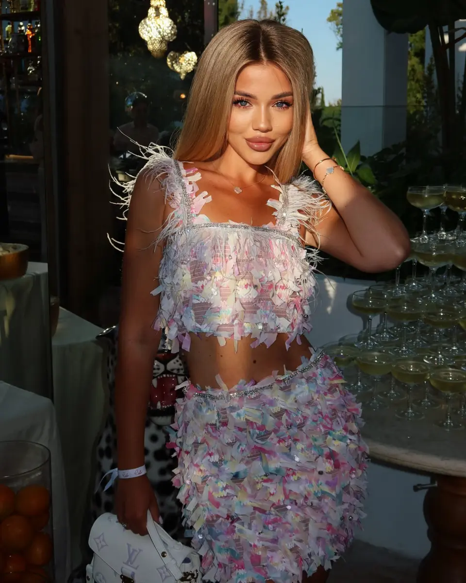 Лиза эскорт в городе Питер