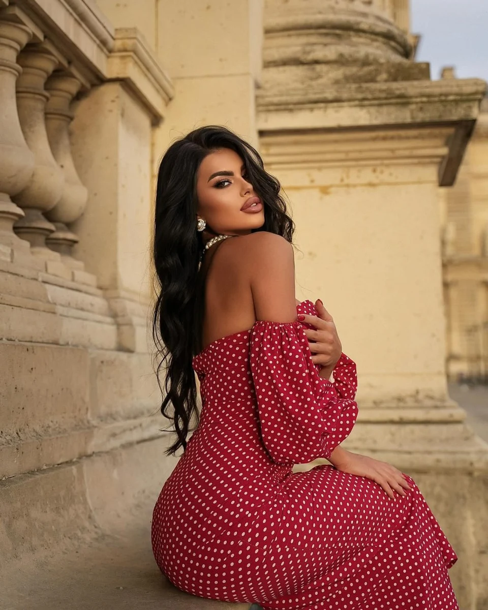 Лиззи эскорт в городе Питер