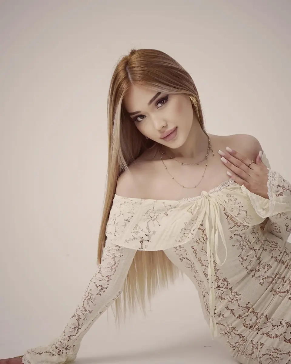 Милана эскорт в городе Питер