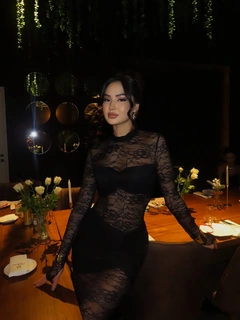 Мина эскорт в городе Питер