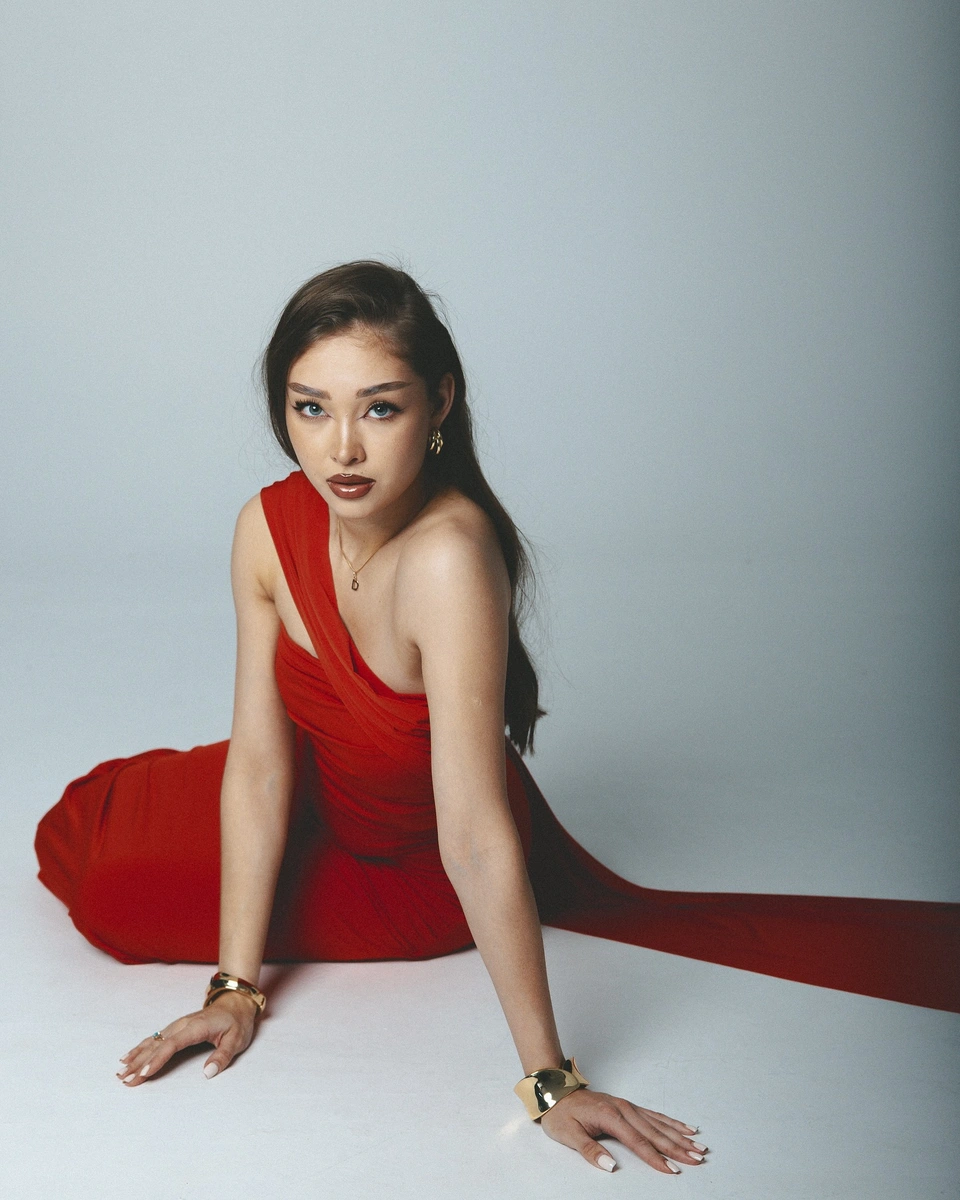 Минами эскорт в городе Питер