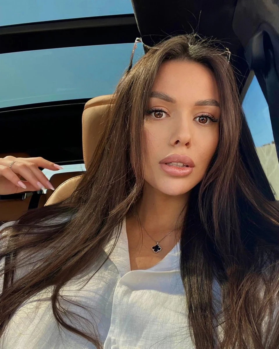 Мира эскорт в городе Питер