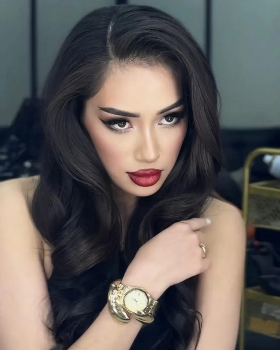 Таис эскорт в городе Питер