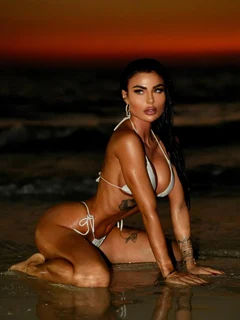 Вика эскорт в городе Питер