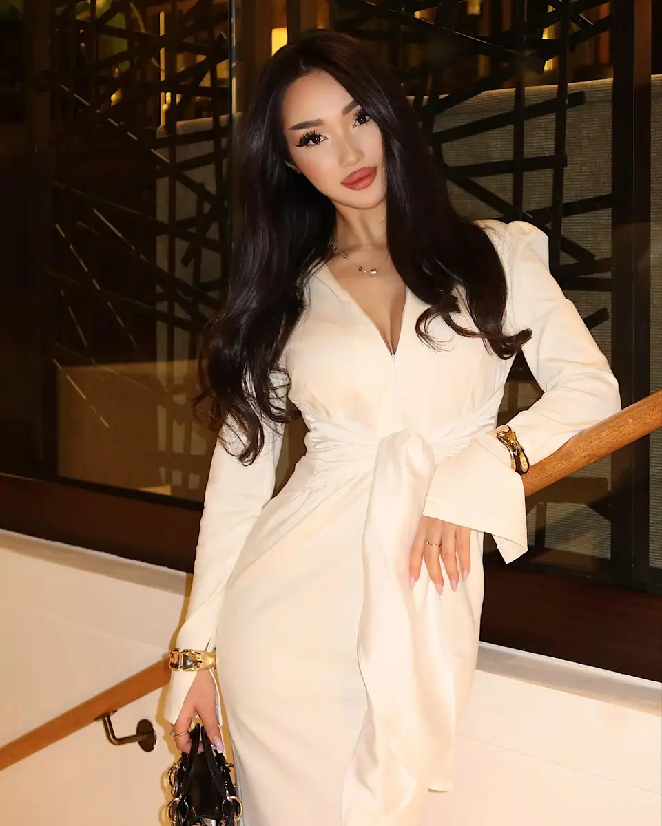 Зира эскорт в городе Питер