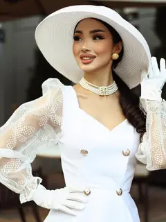 Зира эскорт в городе Питер